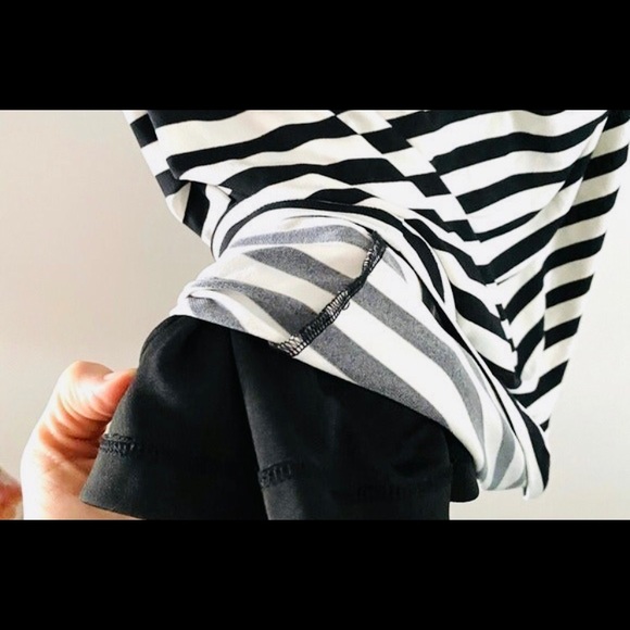 🎉HP🎉❤️🔥Vince Camuto-Midi Short Sleeve Dress Measurements in Description❤️🔥 - Picture 10 of 15